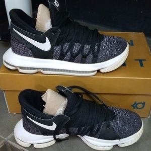 Nike zoom KD 10, size 5.5 Y